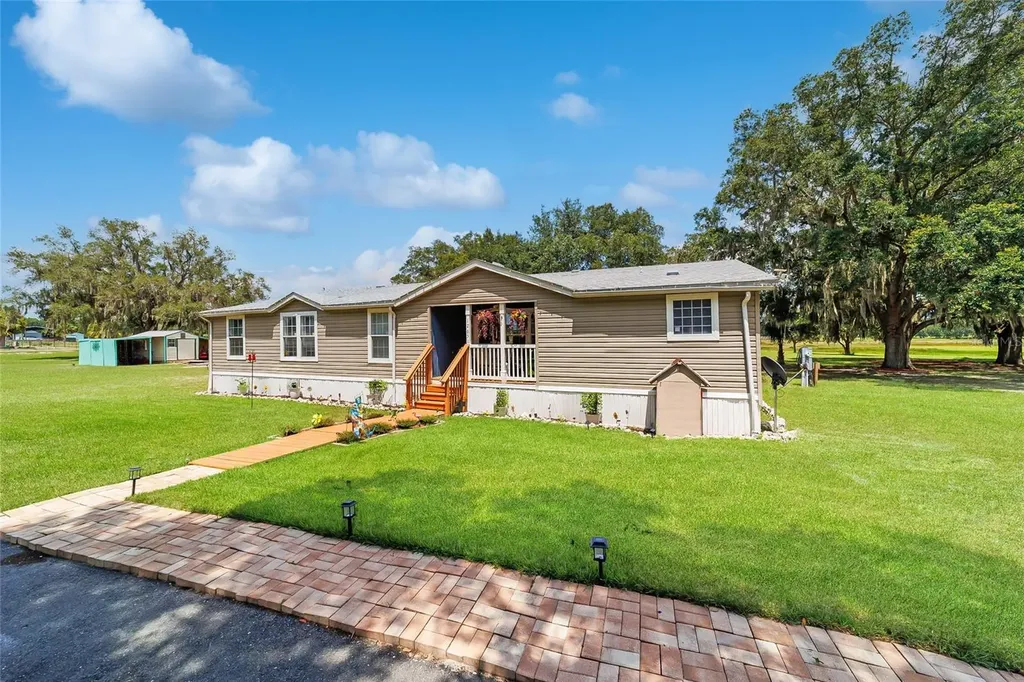 12651 SE County Road 337 Dunnellon FL 34431