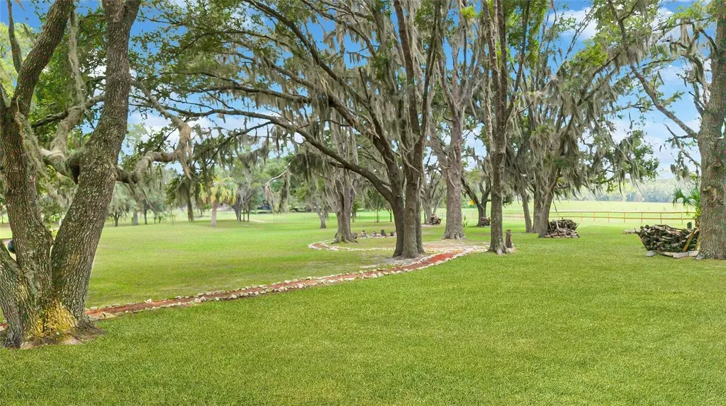 12651 SE County Road 337 Dunnellon FL 34431
