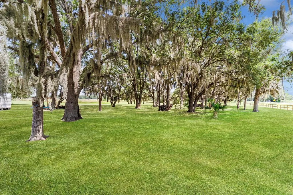 12651 SE County Road 337 Dunnellon FL 34431