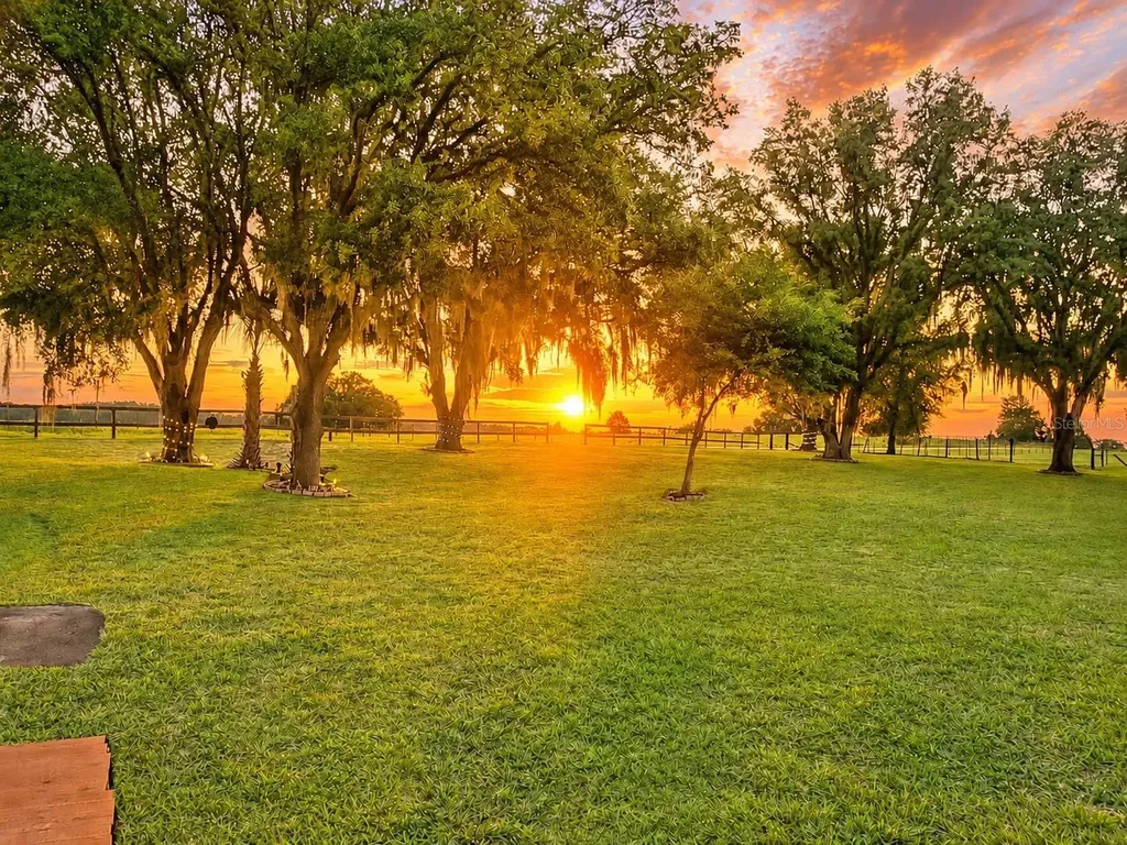 12651 SE County Road 337 Dunnellon FL 34431