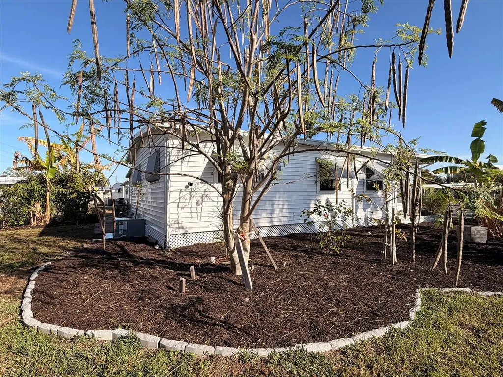 5402 Chateau Lane Bradenton FL 34207