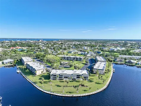 601 Shreve Street Punta Gorda FL 33950