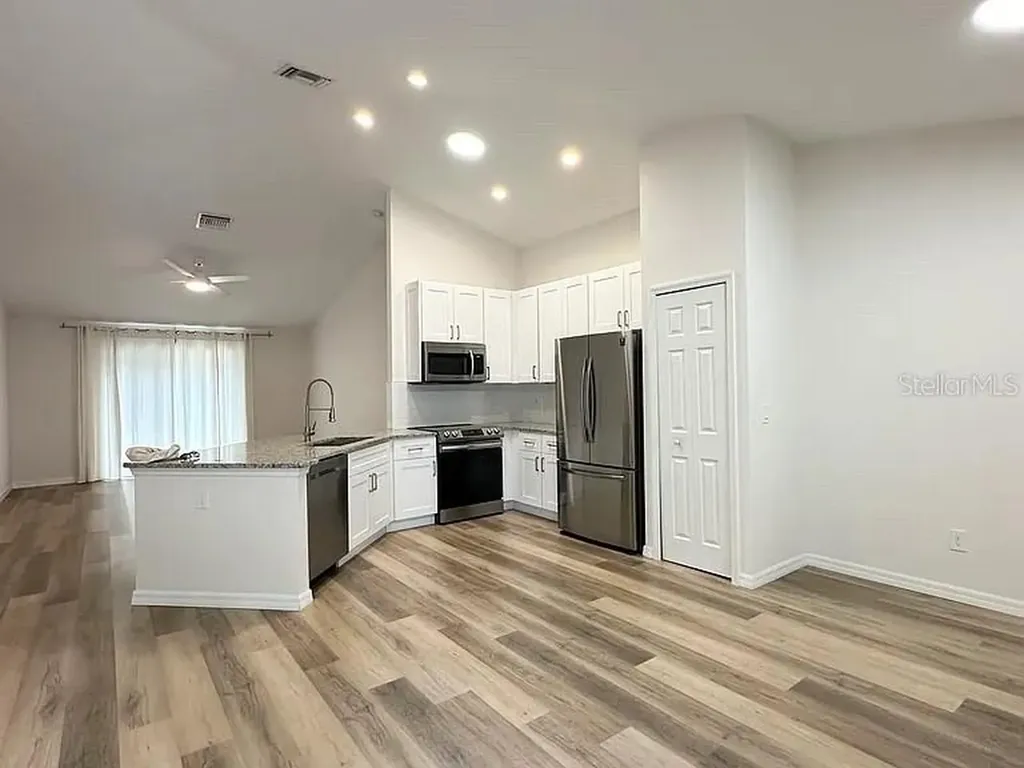 1737 N Lakewood Avenue Ocoee FL 34761