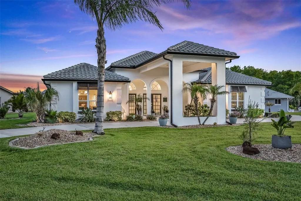 33 Crystal Bay Court Palm Coast FL 32137