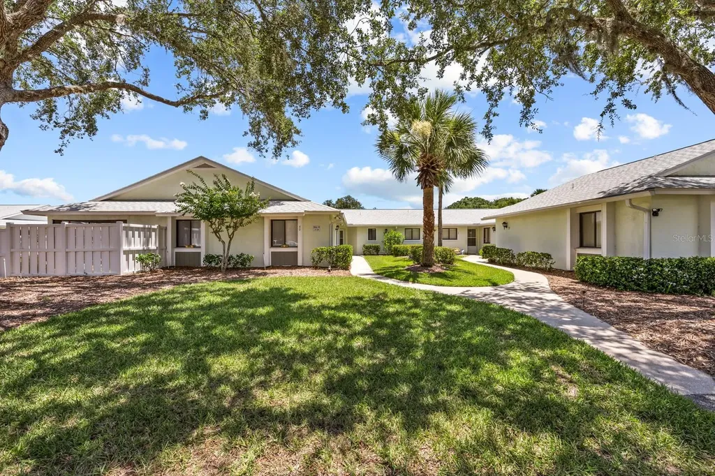 39 Lake Forest Place Palm Coast FL 32137