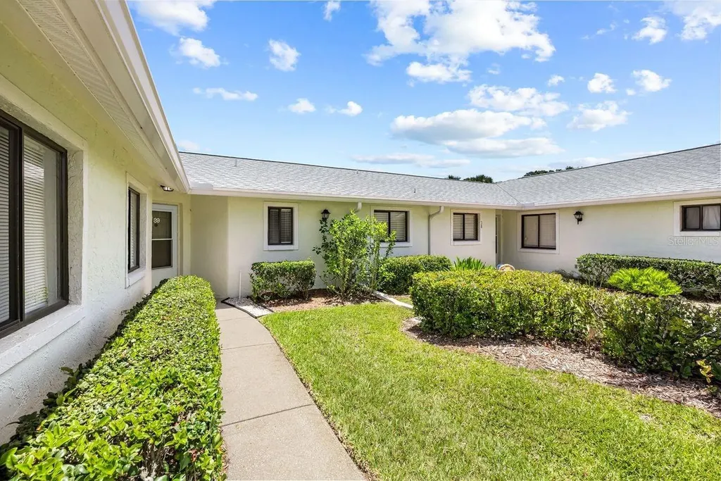 39 Lake Forest Place Palm Coast FL 32137