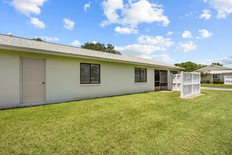39 Lake Forest Place Palm Coast FL 32137