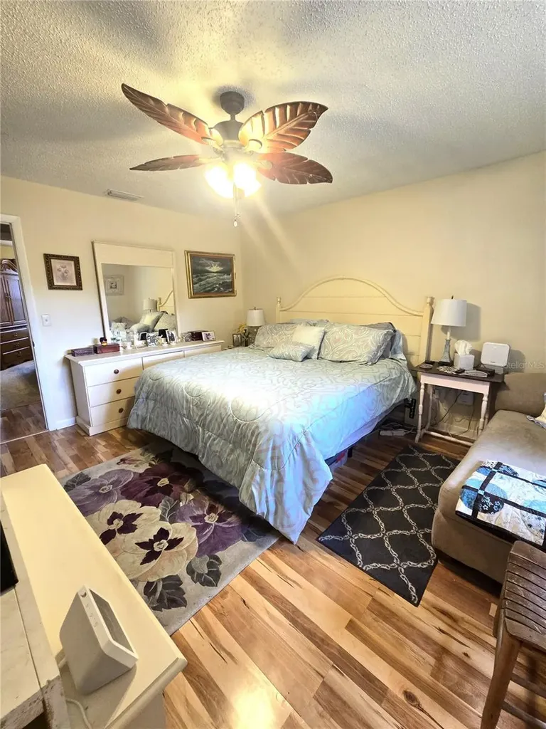 37 Oak Loop Ocala FL 34472