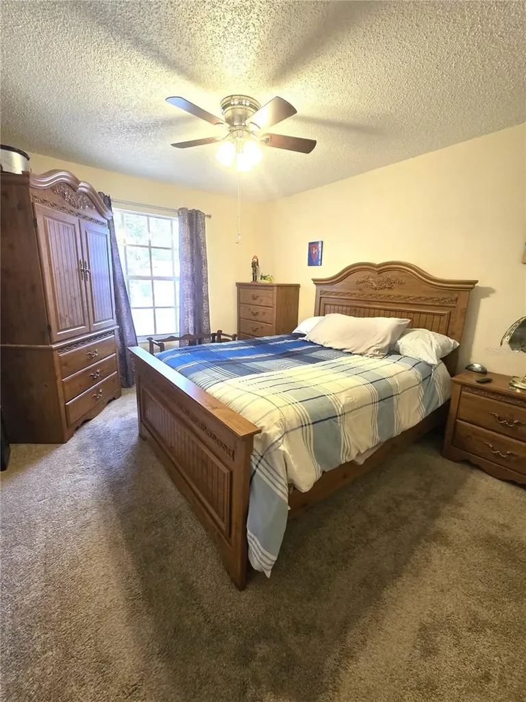 37 Oak Loop Ocala FL 34472