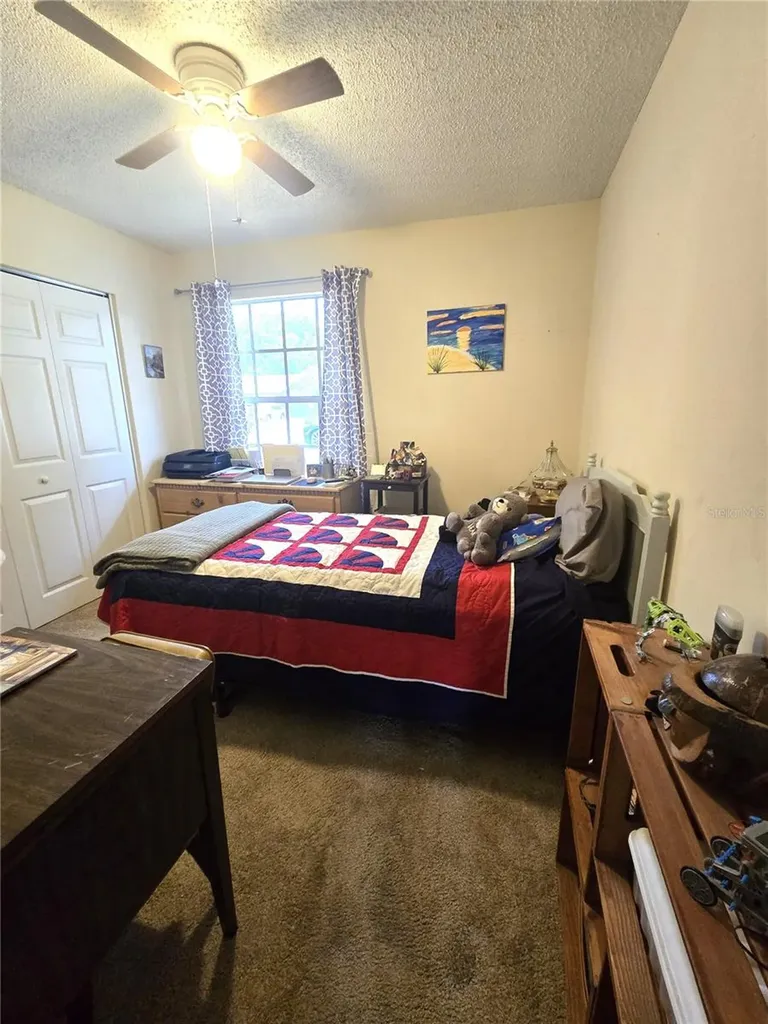 37 Oak Loop Ocala FL 34472