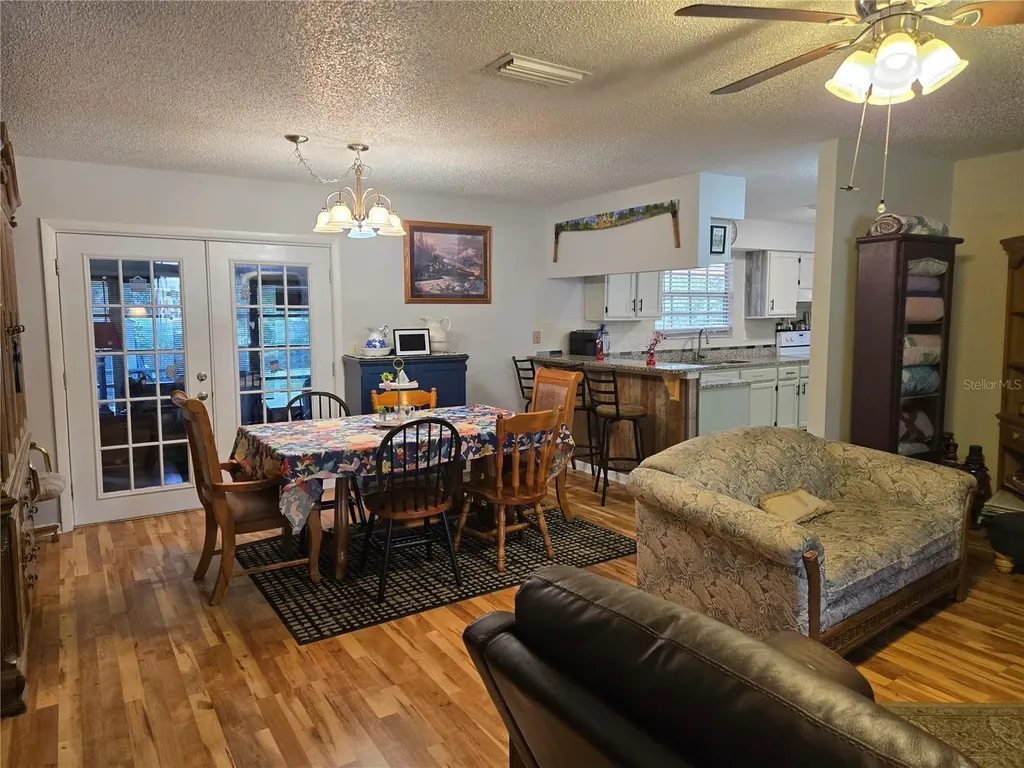 37 Oak Loop Ocala FL 34472