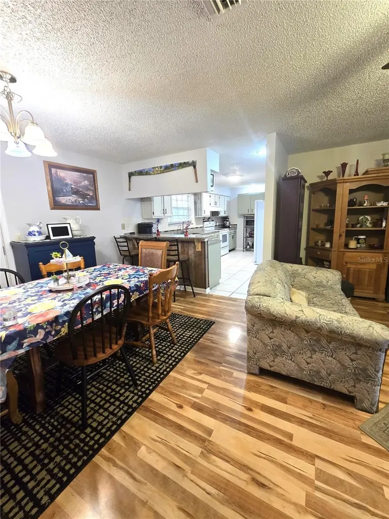37 Oak Loop Ocala FL 34472