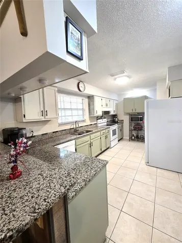 37 Oak Loop Ocala FL 34472