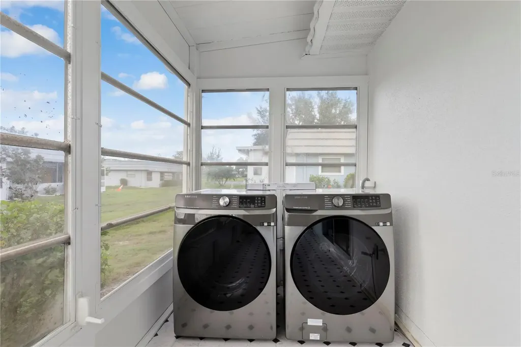 201 Bedford Street Sun City Center FL 33573
