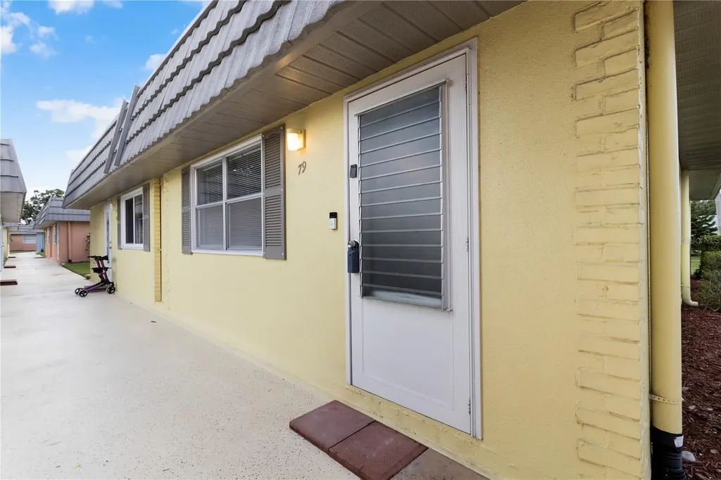 201 Bedford Street Sun City Center FL 33573