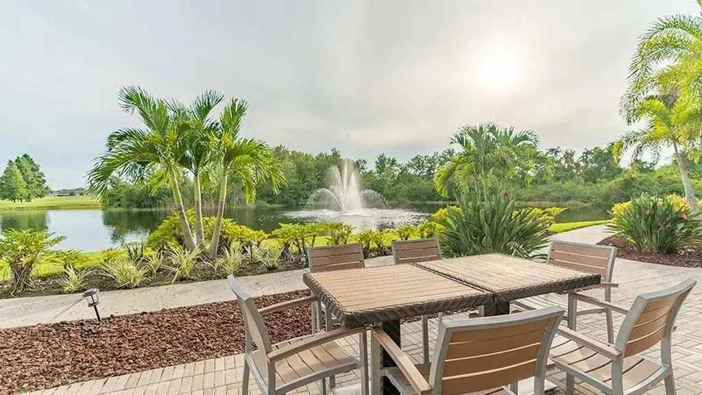 201 Bedford Street Sun City Center FL 33573