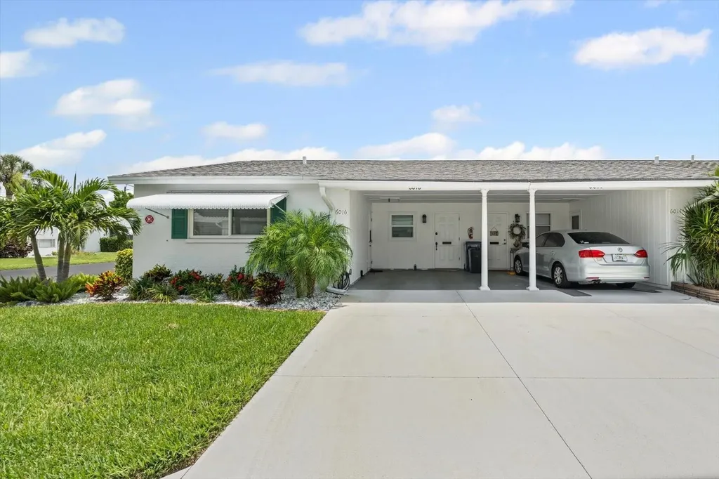 6016 Hibiscus Drive Bradenton FL 34207