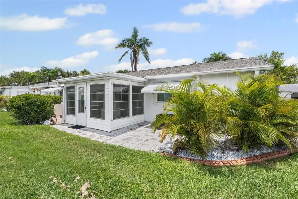 6016 Hibiscus Drive Bradenton FL 34207