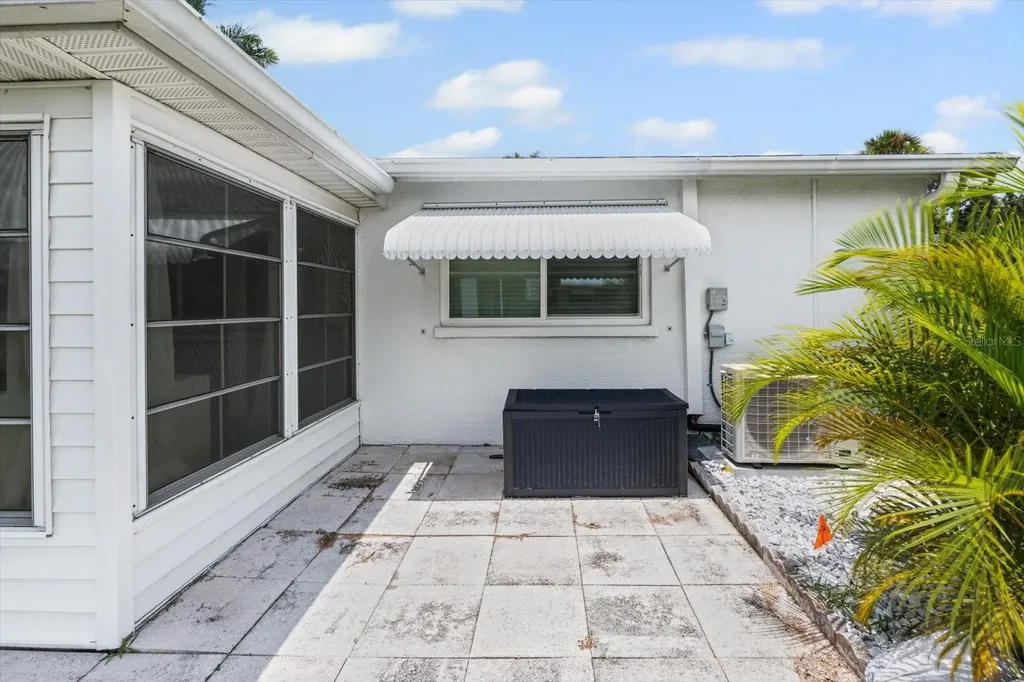 6016 Hibiscus Drive Bradenton FL 34207