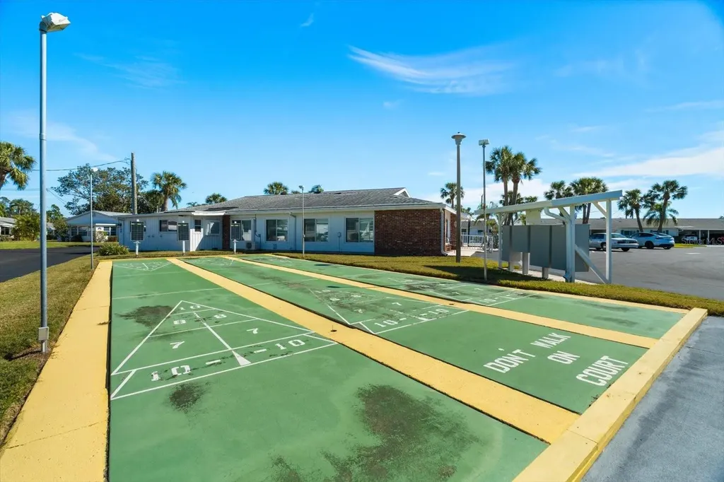 6016 Hibiscus Drive Bradenton FL 34207