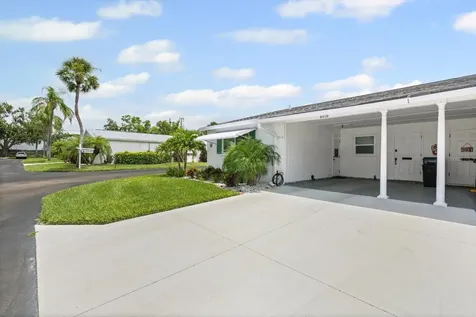 6016 Hibiscus Drive Bradenton FL 34207