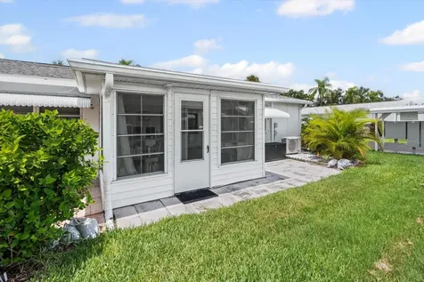 6016 Hibiscus Drive Bradenton FL 34207