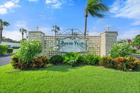 6016 Hibiscus Drive Bradenton FL 34207