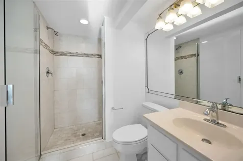 800 S Gulfview Boulevard Clearwater FL 33767