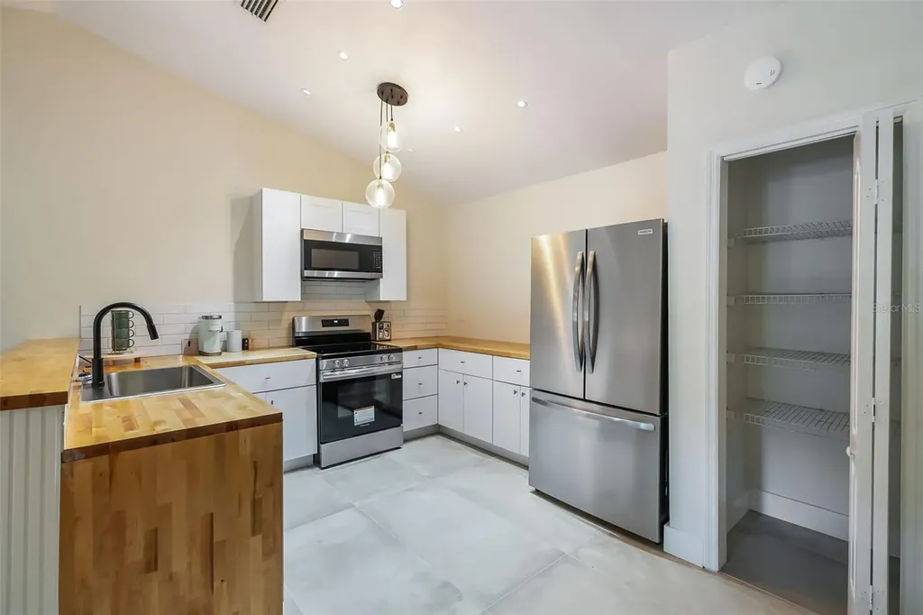 3222 SW 27th Street Gainesville FL 32608