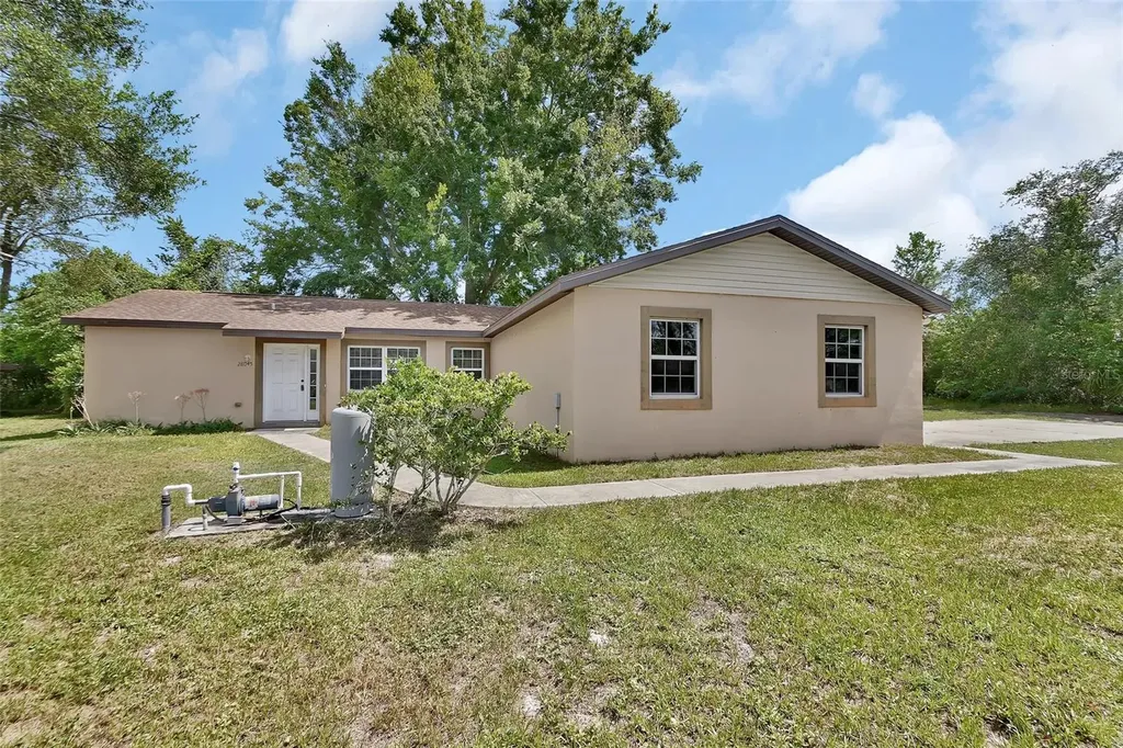 28045 Poinsettia Avenue Paisley FL 32767