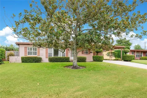 1318 Roscomare Avenue Orlando FL 32806