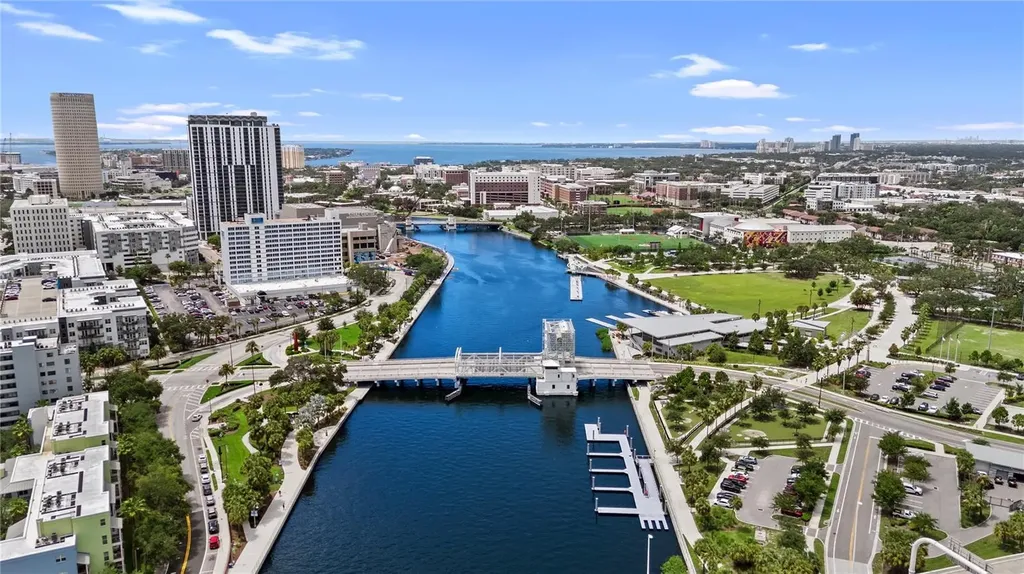 201 W Laurel Street Tampa FL 33602