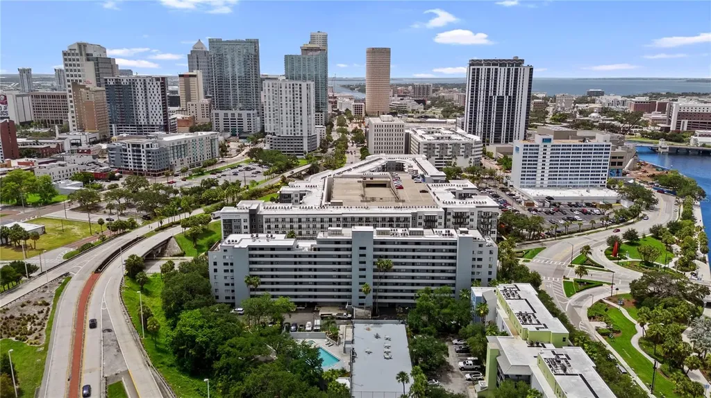 201 W Laurel Street Tampa FL 33602