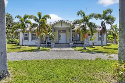 1750 Saffold Park Drive Ruskin FL 33570