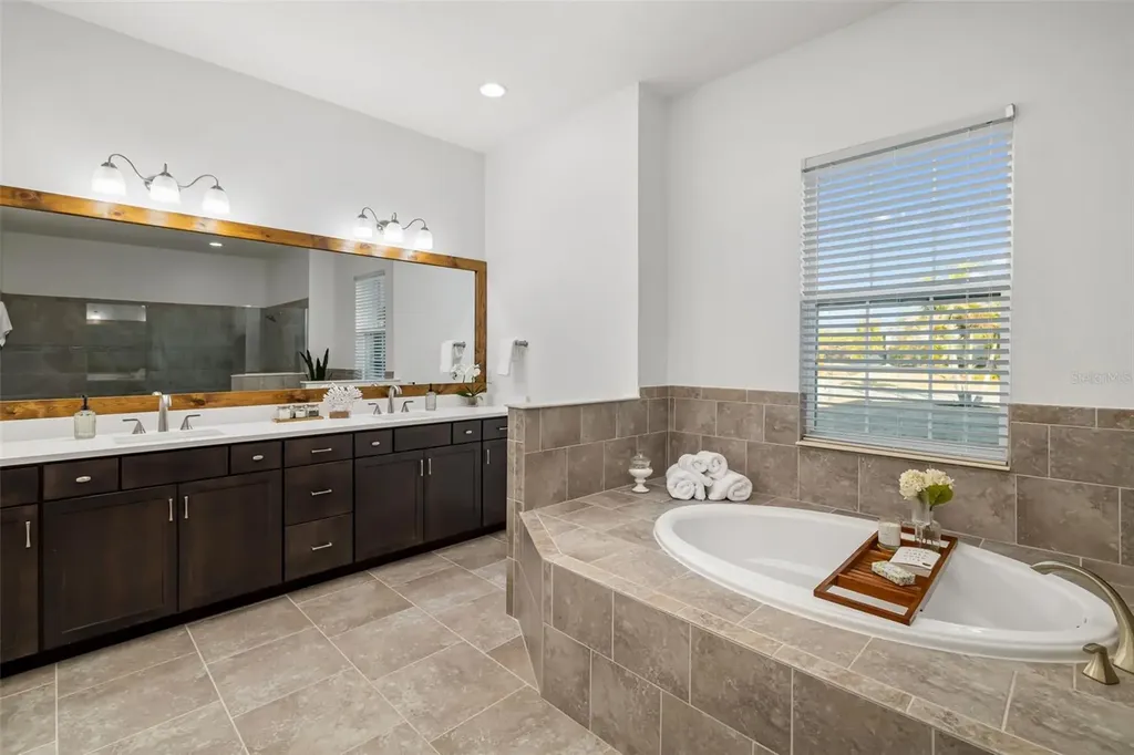 408 166th Street E Bradenton FL 34212