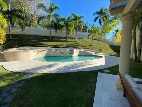 B7 North View, Baldwin Park Guaynabo PR 00969