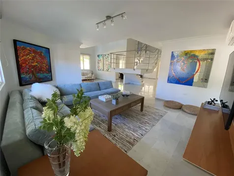 B7 North View, Baldwin Park Guaynabo PR 00969