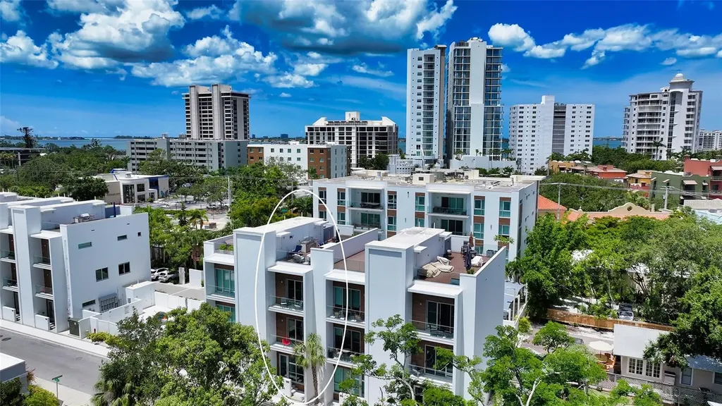 626 Rawls Avenue Sarasota FL 34236