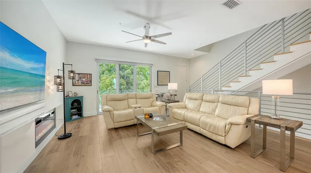 626 Rawls Avenue Sarasota FL 34236