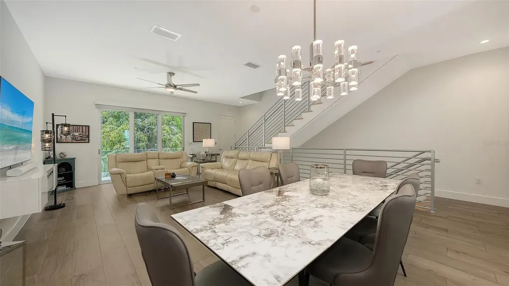 626 Rawls Avenue Sarasota FL 34236