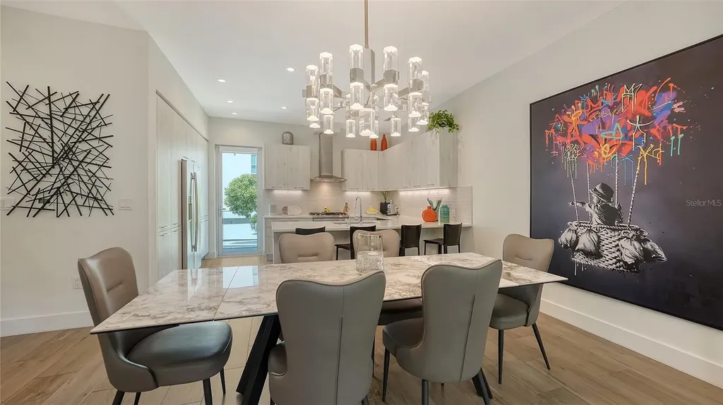 626 Rawls Avenue Sarasota FL 34236