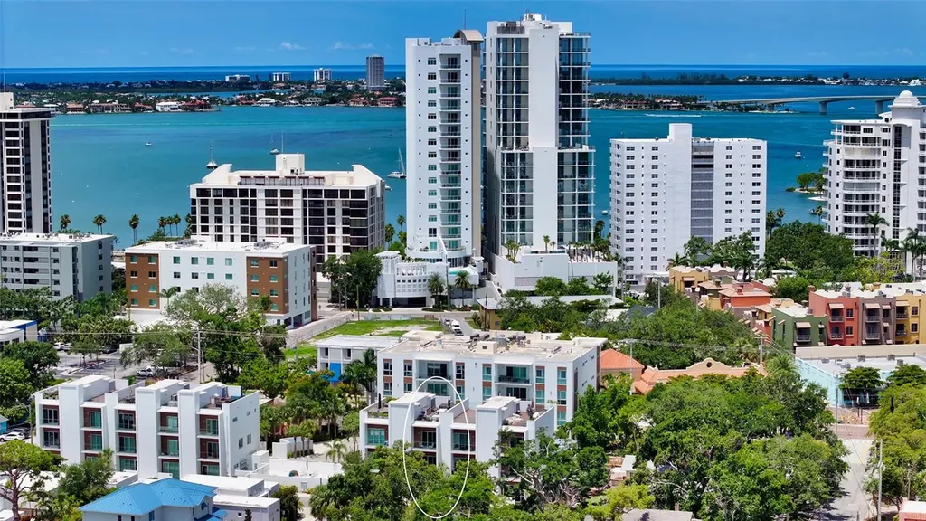 626 Rawls Avenue Sarasota FL 34236