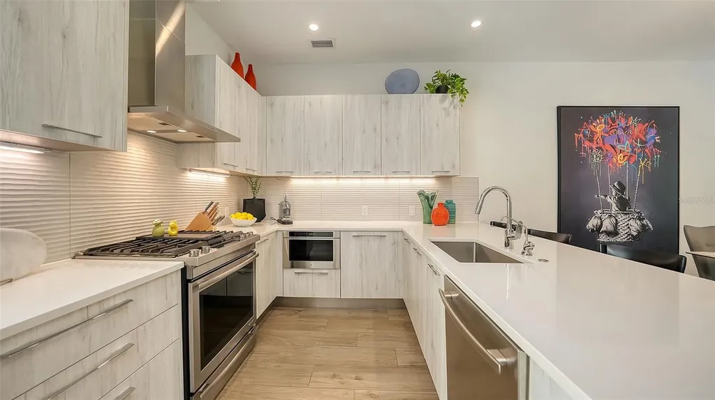 626 Rawls Avenue Sarasota FL 34236