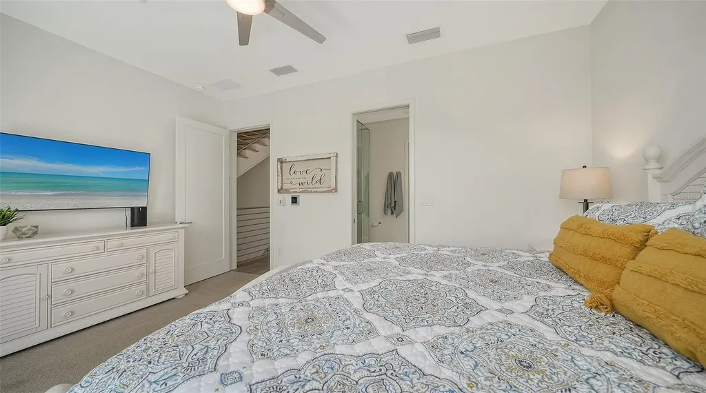626 Rawls Avenue Sarasota FL 34236