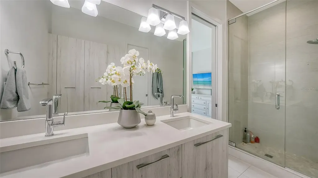 626 Rawls Avenue Sarasota FL 34236