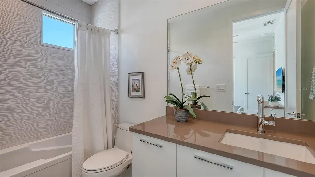 626 Rawls Avenue Sarasota FL 34236