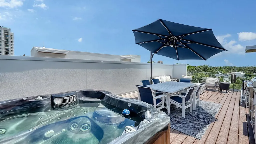 626 Rawls Avenue Sarasota FL 34236
