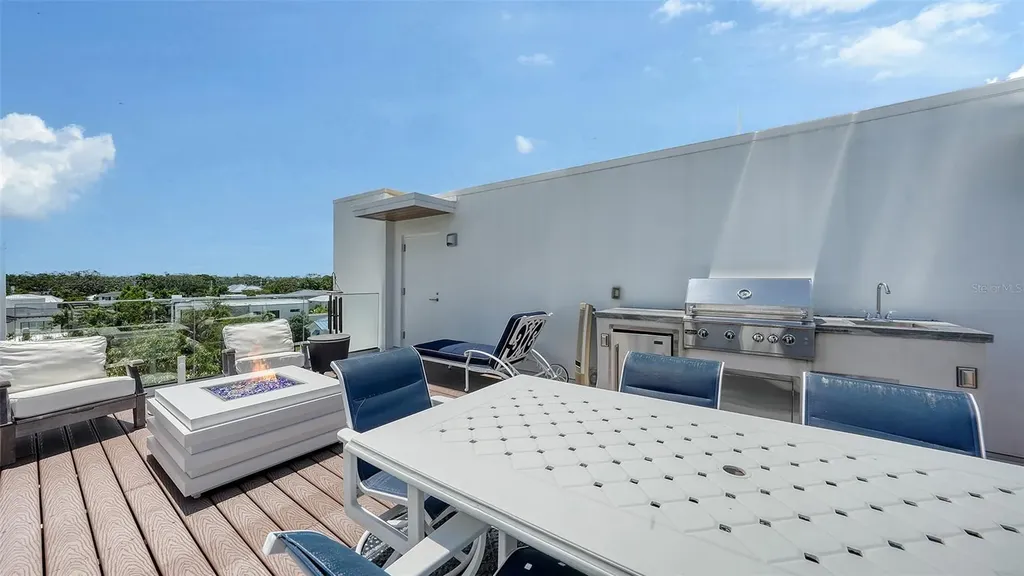 626 Rawls Avenue Sarasota FL 34236