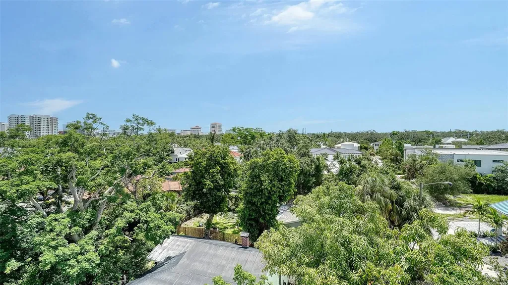626 Rawls Avenue Sarasota FL 34236