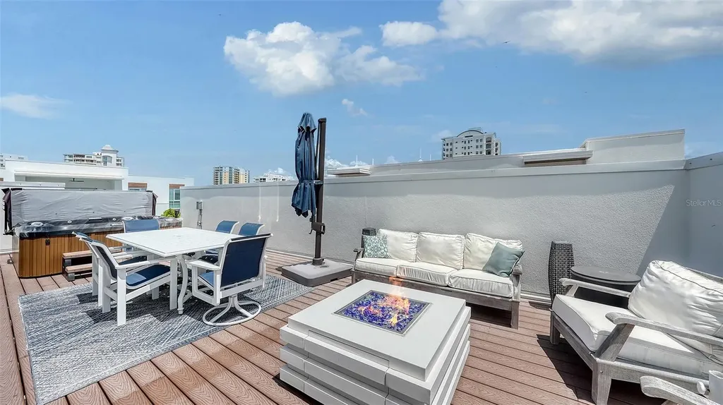 626 Rawls Avenue Sarasota FL 34236